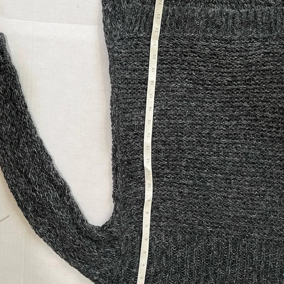 Hollister Crochet Knit Lightweight Sweater - Picture 9 of 11